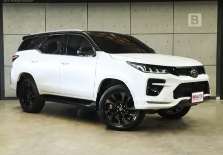 2023 Toyota FORTUNER 2.8 GR Sport 4WD Black Top AT รุ่น TOP สุด ไมล์เเท้ รถมือเเรกจากป้ายเเดง B7788