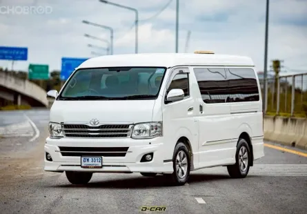 Toyota Ventury 2.7 2012 รถตู้สุดหรู สภาพดี วิ่งน้อย 
