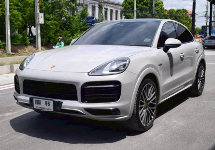 2023 PORSCHE CAYENNE 3.0 E-HYBIRD สี Crayon ภายในแดง