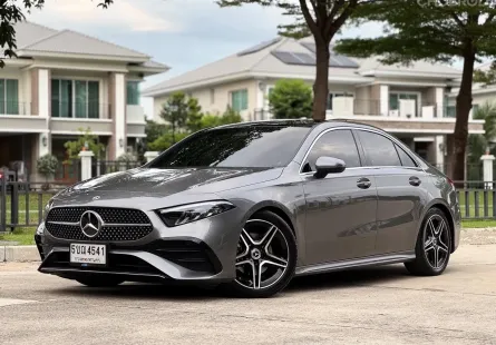 Mercedes-Benz A-Class A200 AMG Dynamic 2024 รถมือเดียวออกศูนย์ ไมล์น้อย 