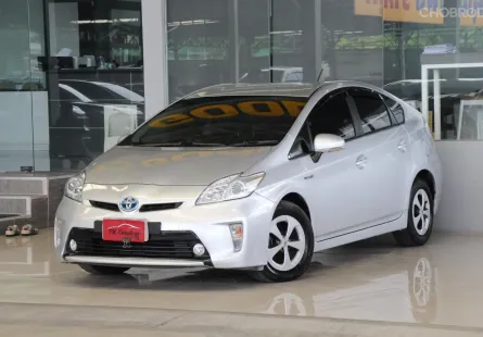 Toyota Prius 1.8 Hybrid ปี 2014 เปลี่ยนแบตhybrid ปี 2022 ใช้น้อยมากเข้าศูนย์ตลอด รถบ้านแท้ ฟรีดาวน์