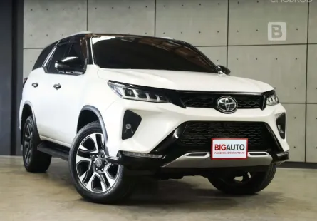 2024 Toyota FORTUNER 2.4 Legender SUV Black Top AT ไมล์แท้ 1หมื่น(วิ่งน้อย) มือเเรกจากป้ายเเดง B1353