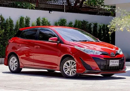 2018 Toyota YARIS 1.2 E รถเก๋ง 5 ประตู ออกรถฟรี