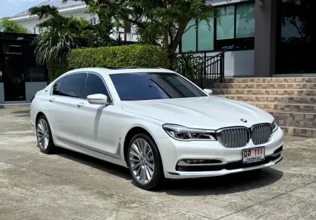 2019 BMW 740le PURE EXCELLENCE รถออกศูนย์ BMW รถวิ่งน้อย วารันตีศูนย์ยังเหลืออีกนานครับ