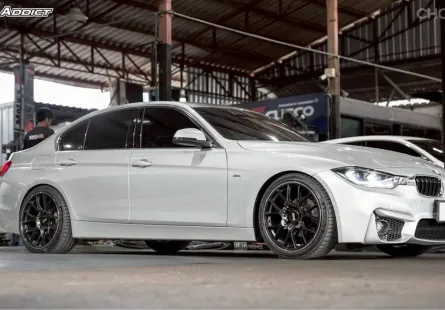 2014 BMW 3 Series 2.0 320i รถเก๋ง 4 ประตู เจ้าของขายเอง
