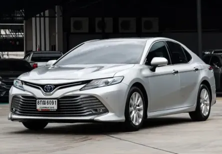 CAMRY 2.5 HEV Premium Luxury ออกรถ999 ผ่อน13,xxx ยางปี25 รถมือแรกประวัติเช็คศูนย์ ออกง่ายอนุมัติไว