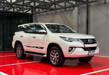 2020 TOYOTA FORTUNER 2.4V รถมือเดียวออกป้ายแดง รถวิ่งน้อย ประวัติศูนย์ครบ ไม่เคยมีอุบัติเหตุครับ