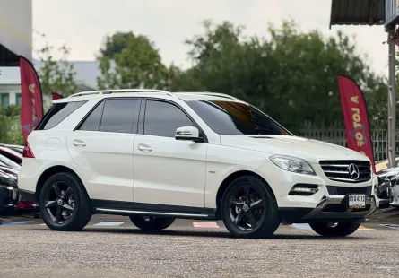 Benz ML250 CDI  ปี2012จด2013 สวยจัด เดิมทั้งคันไม่เคยเฉี่ยวชน รถไม่ช้ำ ประวัติเข้าศูนย์ครบทุกระยะ