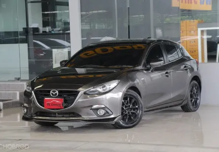 Mazda 3 2.0 S Sports ปี 2015 ไมล์แท้7x,xxxโล รถบ้านแท้ๆ ไม่เคยติดแก๊ส สวยเดิมทั้งคัน ออกรถ0บาท