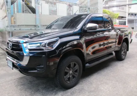 2022 Toyota Hilux Revo 2.4 ENTRY PRERUNNER เกียร์ธรรมดา รถกระบะ รถสวยสภาพใหม่ มือเดียว ฟรีดาวน์