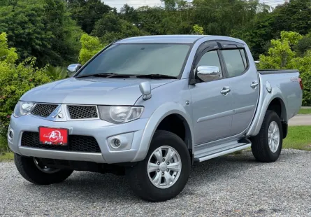 MITSUBISHI TRITON 2.5 VG TURBO 4WD สี่ประตู M/T ปี2014(แท้) สีเทา โฟร์วิล