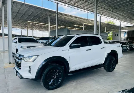 ISUZU D-MAX 3.0 V-CROSS M 4WD 2022 รถสวย มือแรก สภาพป้ายแดง ไมล์ 2 หมื่น TOP สุด รับประกันตัวถังสวย
