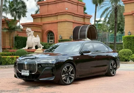 2023 BMW i7 xDrive60 M-Sport (First Edition)