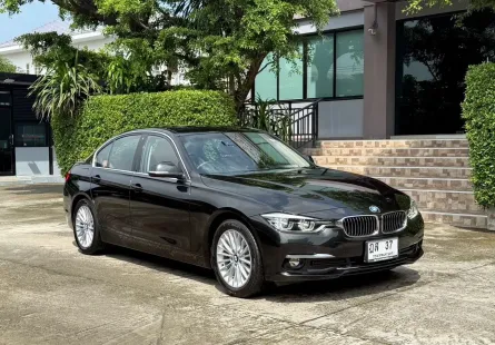 2019 BMW 320D F30 LCI รถมือเดียวออกป้ายแดง รถวิ่งน้อย เข้าศูนย์ทุกระยะ รถไม่เคยมีอุบัติเหตุครับ