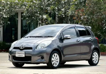 TOYOTA YARIS 1.5 E A/T ปี 2013 สีเทาดำ