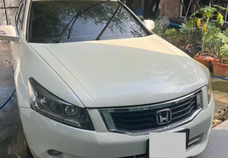 รถบ้านขายเอง Honda Accord 2.4 2010 สีขาว มือเดียว ขายตามสภาพเดิมๆเลย