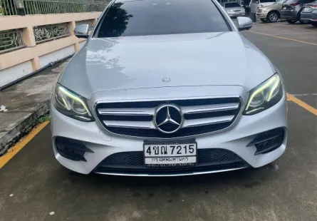 2017 BENZ E220d ดีเซล รถเจ้าของเดียว รถสวย ใช้น้อย ได้รับการตรวจสภาพรถได้เกรด 5 ดาวทั้งหมด ไมล์แท้