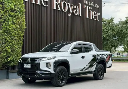 MITSUBISHI TRITON  Athlete 2.4 Plus GT Premium 6AT ปี20 สีขาวมุก รถบ้านไมล์น้อย