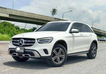 Mercedes-Benz GLC 220d 4 Matic Facelift ปี 2020 จด 2022 สีขาว