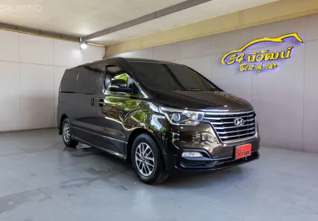 2020 HYUNDAI H-1 2.5 DELUXE AT