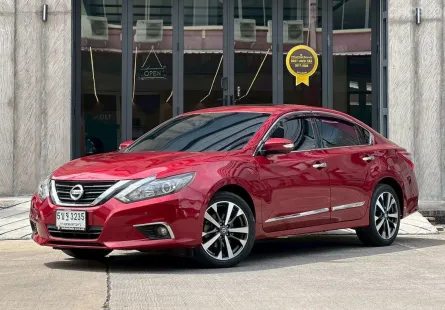 รถสวยดูแลอย่างดี โชว์รูมนิสสันจำหน่ายเอง มั่นใจได้ Nissan Teana 2.5 XV Navi Sunroof ปี 2019