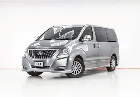 3B176 HYUNDAI H-1 2.5 ELITE AT 2017