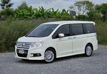 HONDA STEP WAGON SPADA 2.0 JP ปี 2012 รถครอบครัว 7 ที่นั่ง ไปกันได้ทั้งครอบครัว ประตูสไลด์ไฟฟ้า
