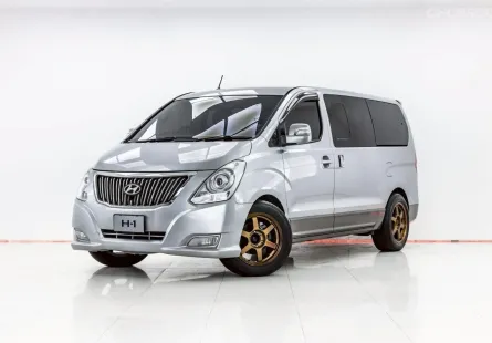 3B187 HYUNDAI H-1 2.5 DELUXE AT 2012