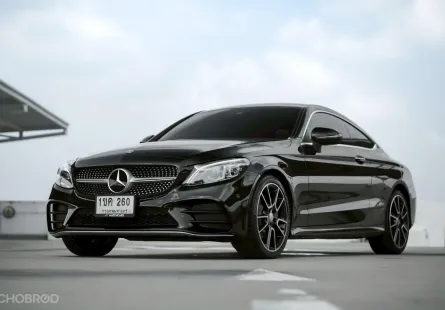 Benz C200 Copue AMG Dynamic (W205) ปี 2018 สปอร์ตคูเป้ ดำเบาะแดงแบบตรงรุ่น