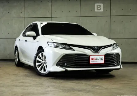 2021 Toyota CAMRY 2.5 Hybrid Premium Sedan AT ไมล์แท้ 3 หมื่น รับประกัน 5 ปี 150,000KM B2808