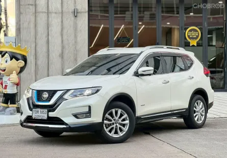 ผู้หญิงใช้มือเดียวตั้งแต่ป้ายแดง  Nissan Xtrail 2.0 V Hybrid 4WD MNC ปี2019 จด 2020