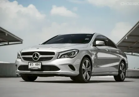 Benz CLA200 Urban Facelift ปี 2017 มือเดียว ป้ายแดง รถบ้าน100%