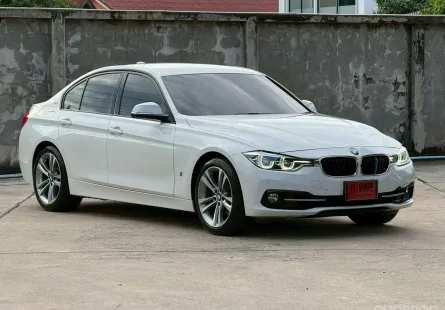BMW 330e Sport Plug-in Hybrid ปี 2018 สีขาว-เบาะแดง