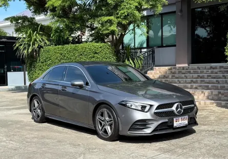 2020 BENZ A200 AMG รถสวยสภาพป้ายแดง รถวิ่งน้อยเพียง 68,XXX กม เข้าศูนย์ทุกระยะ ไม่มีอุบัติเหตุครับ