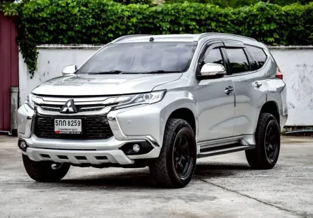 Mitsubishi Pajero Sport 2.4 4WD ปี 2015 รถบ้านมือเดียว ป้ายแดง