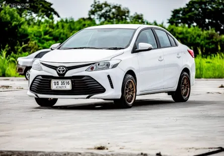 2017 Toyota VIOS 1.5 E รถเก๋ง 4 ประตู 