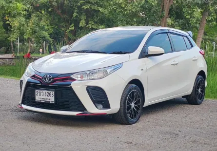 TOYOTA Yaris Eco Hatchback 1.2 Entry Auto สีขาว ปี 2022