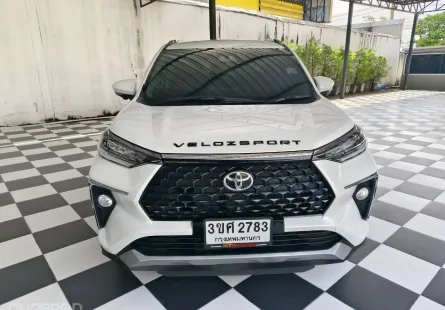 TOYOTA VELOZ 1.5 PREMIUM เกียร์ออโต้ ปี 2022 รถมือเดียวป้ายแดง