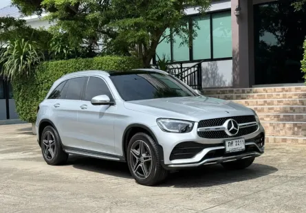 2022 BENZ GLC 220D AMG รถมือเดียวออกป้ายแดง รถวิ่งน้อย เข้าศูนย์ทุกระยะ ไม่เคยมีอุบัติเหตุครับ