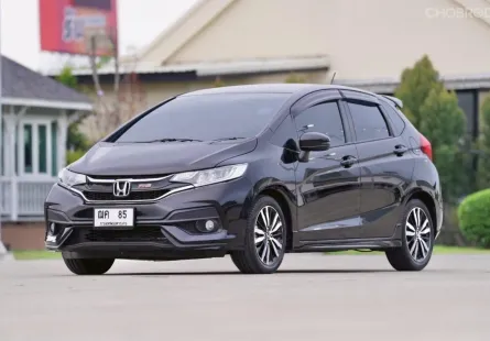 2019 Honda JAZZ 1.5 i-VTEC RS รถเก๋ง 5 ประตู ดาวน์ 0% รถบ้านมือเดียวไมล์น้อย  