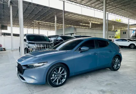 MAZDA3 2.0 S SPORT ปี 2020 รถสวย มือแรกออกห้าง สภาพพร้อมใช้ ไมล์น้อย 7 หมื่น รับประกันตัวถังสวย