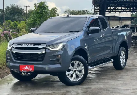 ISUZU D-MAX 3.0 CAB V-CROSS ตัวZ 4WD 6MT ปี2022 สีเทาแลมโบ