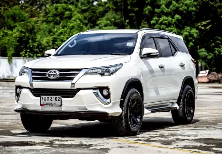 Toyota Fortuner 2.8V 4WD 2015 ดีเซลขับเคลื่อน 4 ล้อ