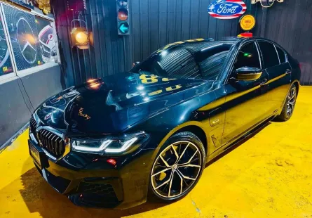 BMW 5 Series 530e 2022 มือเดียวออกห้าง คุณหมอใช้ ไมล์แท้ มี BSI 