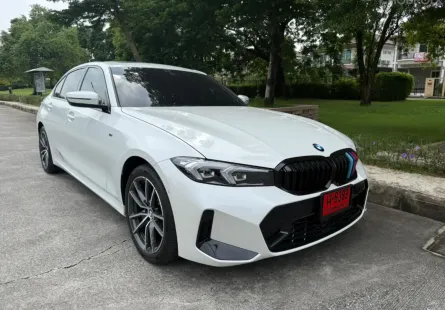 2023 BMW 3 Series 2.0 320Li รถเก๋ง 4 ประตู รถบ้านแท้ ไมล์น้อย มือเดียวป้ายแดง  