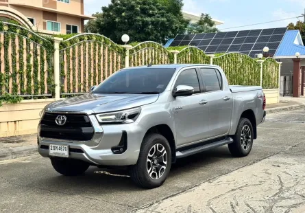 TOYOTA HILUX REVO 2.8 เกียร์ออโต้  โฟวิล 4x4  ปี2022  รถบ้านมือเดียว ไมล์น้อย เจ้าของขายเอง  
