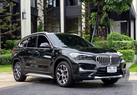 BMW X1 2.0 sDrive20d 2021 รถ SUV สภาพดี ไมล์น้อย มือเดียวป้ายแดง  