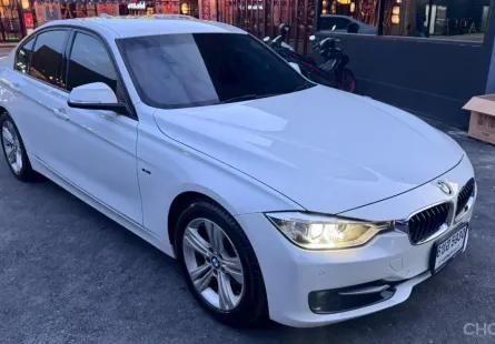 2013 BMW 3 Series 2.0 320d รถเก๋ง 4 ประตู ไมล์น้อย รถสวย พร้อมใช้งาน 