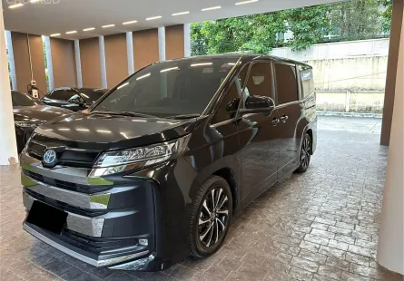 2022 Toyota Noah 1.8 Hybrid รถตู้/MPV รถบ้านมือเดียว