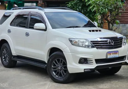 2015 Toyota Fortuner 3.0 V SUV รถบ้านมือเดียว สวยสภาพดี เดิมบางทั้งคัน ครับ ไมล์156,000 กิโลแท้ 